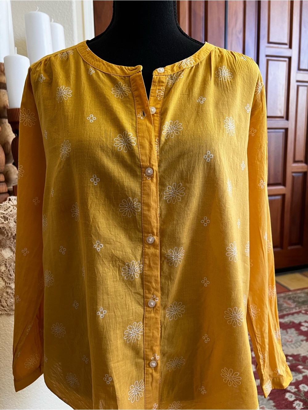 Loft Outlet Mustard With White Flowers Button Up Shirt Size PL Long Sleeves - Picture 3 of 7